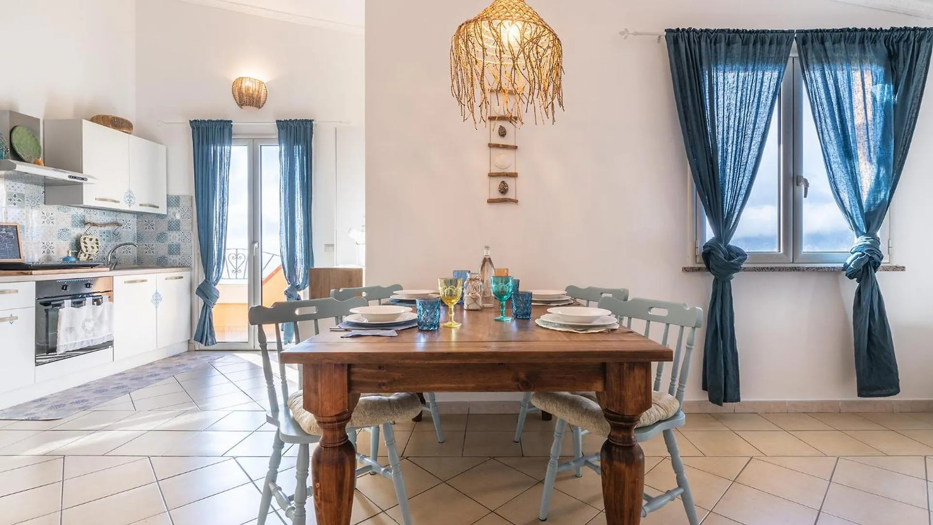 Pan Home Nebida شقة