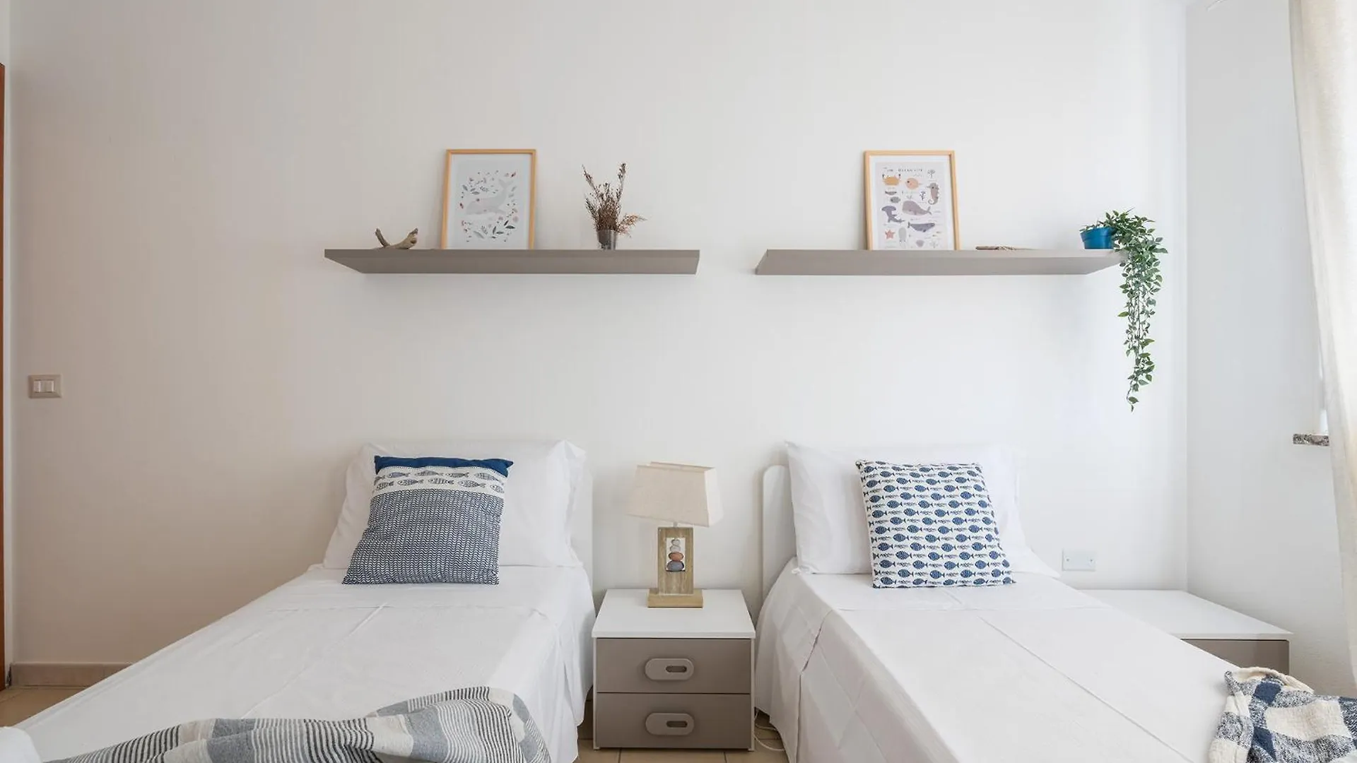 Pan Home Nebida 0*,  إيطاليا